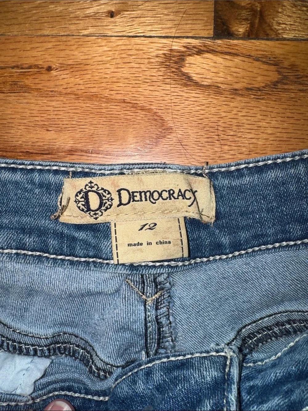 Democracy Distressed Denim Shorts in Medium Blue size‎ 12